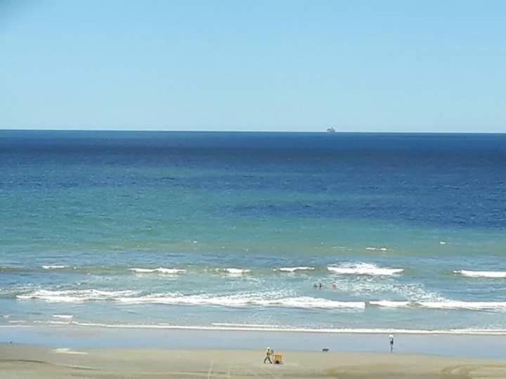 Апартаменти Frente Mar Piscina Churrasqueira Wifi Garagem Portaria 24Hs Solemar Екстер'єр фото