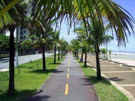 Апартаменти Frente Mar Piscina Churrasqueira Wifi Garagem Portaria 24Hs Solemar Екстер'єр фото