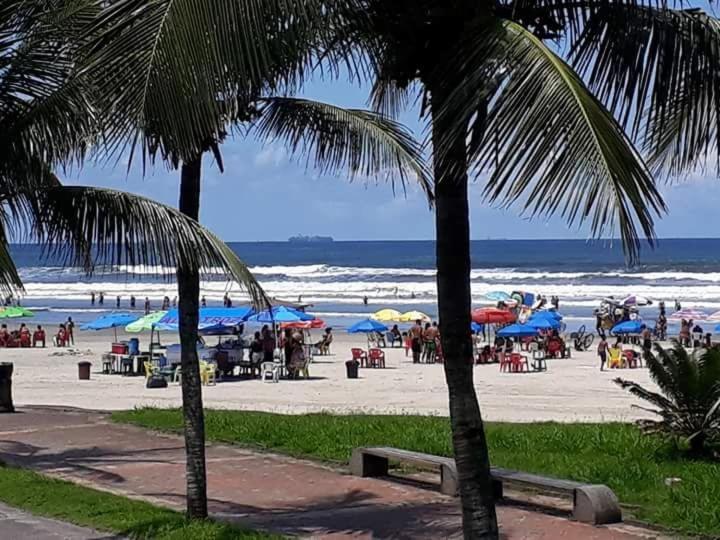 Апартаменти Frente Mar Piscina Churrasqueira Wifi Garagem Portaria 24Hs Solemar Екстер'єр фото